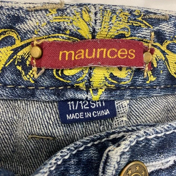 Maurices woman’s bootcut jeans size 11/12 Short - Picture 4 of 9
